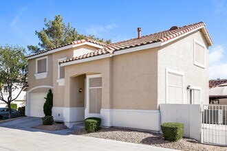 2385 Cliffwood Dr in Henderson, NV - Building Photo - Building Photo