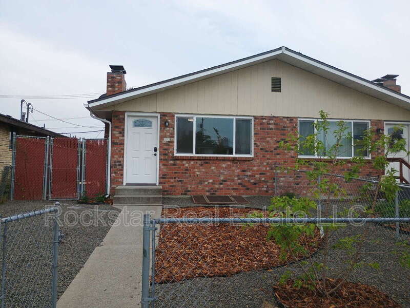 222 E Crown Ave in Spokane, WA - Building Photo