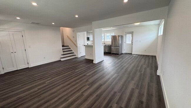 566 N Elberon Ave in Atlantic City, NJ - Foto de edificio - Building Photo