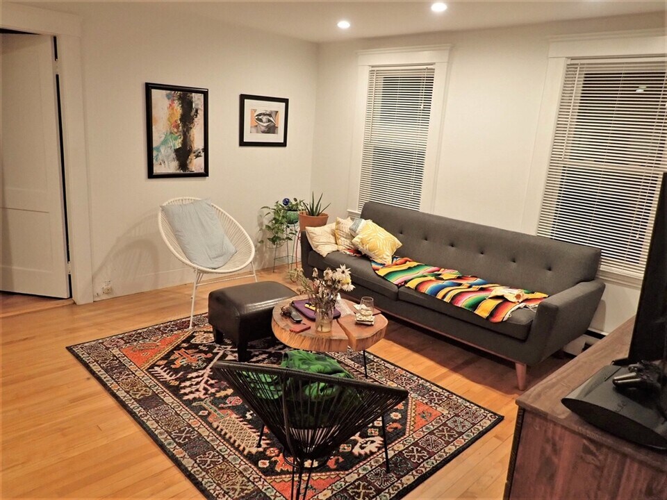 76 Wenham St in Boston, MA - Building Photo