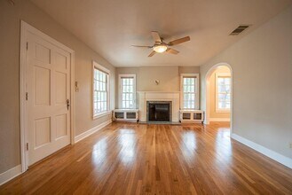 1012 E 44th St in Austin, TX - Building Photo - Building Photo