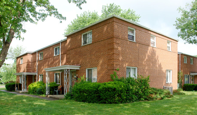 130-136 Highfield Dr in Columbus, OH - Building Photo - Building Photo