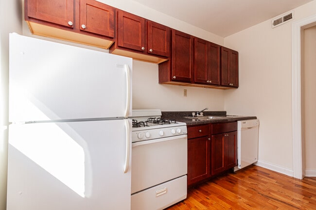 1448 W Byron St, Unit GN