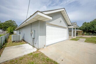 345 Bowen St in Biloxi, MS - Building Photo - Building Photo