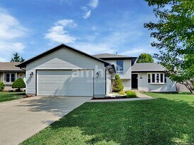6917 Monmouth Dr in Joliet, IL - Building Photo