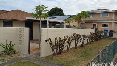 1219 Kuokoa St in Pearl City, HI - Building Photo - Building Photo