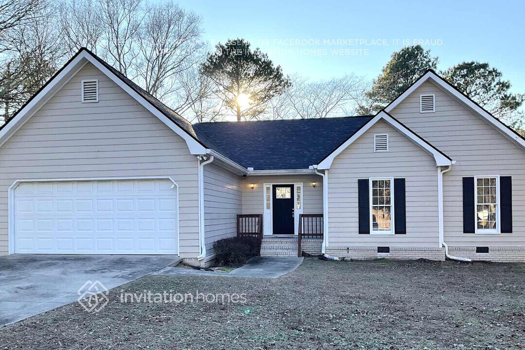 3445 Andrea Lee Ct in Snellville, GA - Building Photo