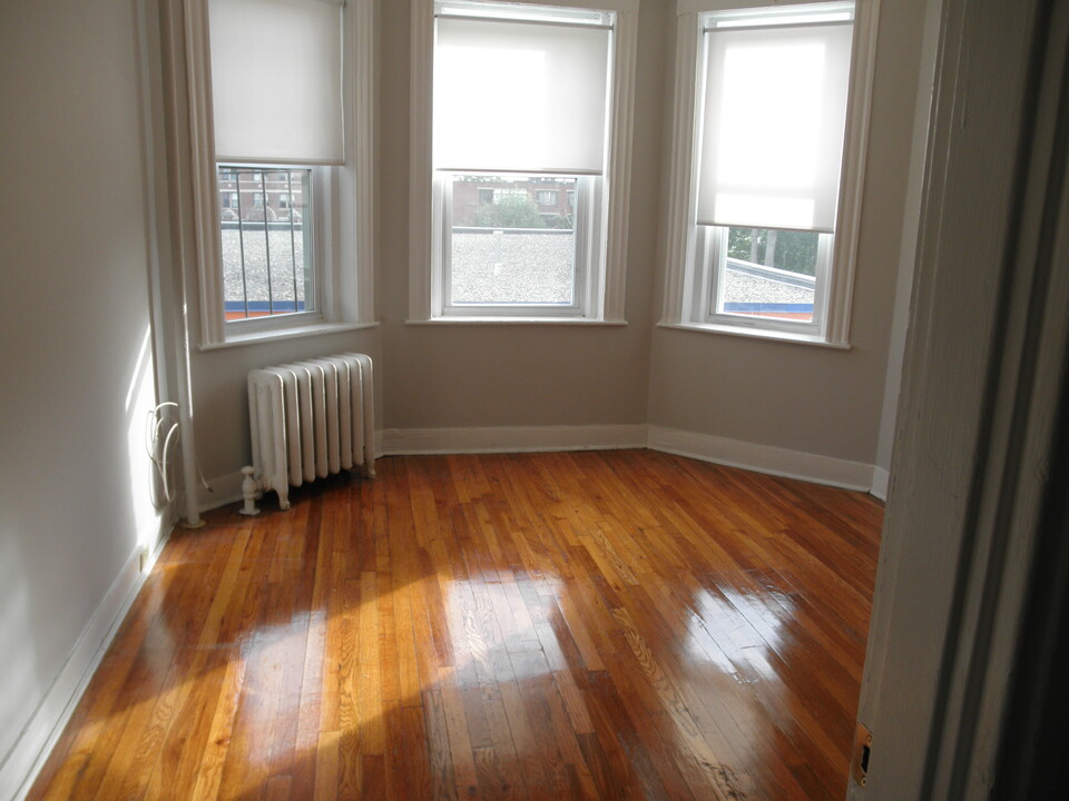236 Kelton St in Boston, MA - Building Photo