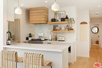 17 Sunset Ave in Los Angeles, CA - Building Photo - Building Photo