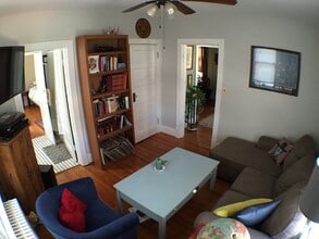 1041 Taussig Place Northeast in Washington, DC - Foto de edificio - Building Photo