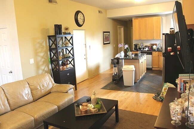 1623 N Halsted St-Unit -3 in Chicago, IL - Building Photo - Building Photo