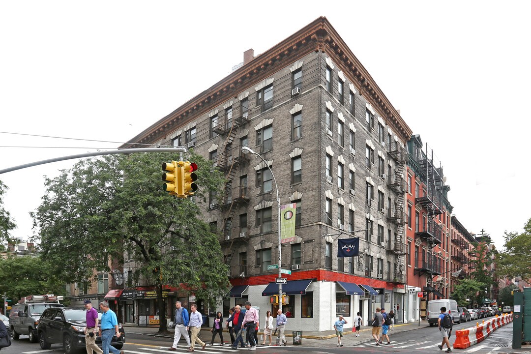 195-199 Mulberry St in New York, NY - Foto de edificio