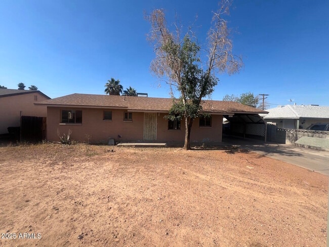 property at 1237 E Vine Ave