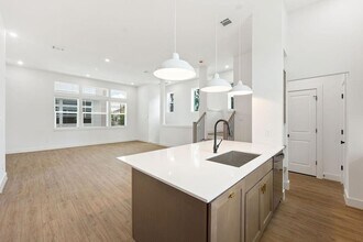 2121 Hoskins Dr in Houston, TX - Building Photo - Building Photo