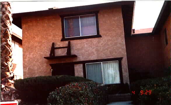 4465 N Sierra Way in San Bernardino, CA - Building Photo - Building Photo