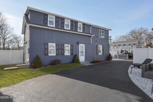 12 Main St in Englishtown, NJ - Building Photo