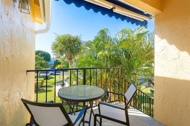 119 Waterside Dr in Hypoluxo, FL - Building Photo - Building Photo