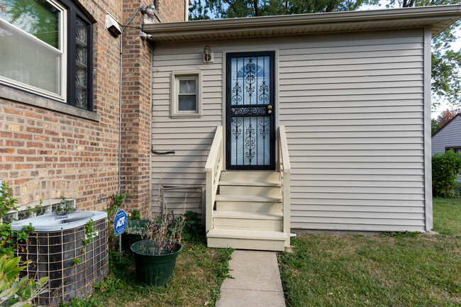 9319 S Justine St in Chicago, IL - Building Photo - Building Photo