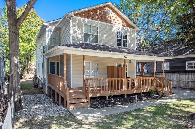 property at 660 Bryan St SE