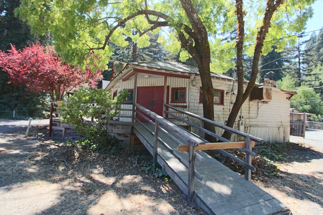 14120-14150 Old Cazadero Rd in Guerneville, CA - Building Photo