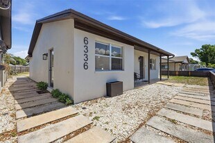 6336 S Lansdale Cir in Tampa, FL - Building Photo
