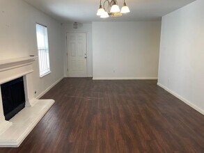 833 Picadilly Dr in Pflugerville, TX - Building Photo - Building Photo