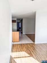 10 Elm Ct in Bayonne, NJ - Building Photo - Building Photo