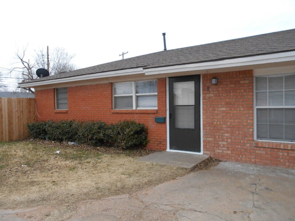 1905 41st St in Lubbock, TX - Building Photo