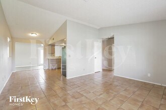 246 Denver Way in Henderson, NV - Building Photo - Building Photo