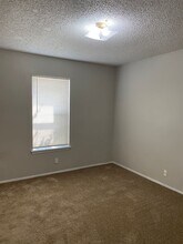 321 Verne St in San Antonio, TX - Building Photo - Building Photo