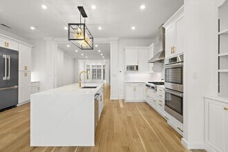 16 Regency Pl in Weehawken, NJ - Building Photo - Building Photo