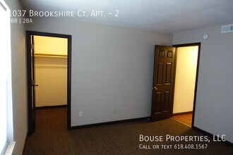 1037 Brookshire Ct in Belleville, IL - Building Photo - Building Photo