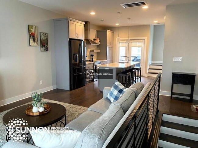512 Sedgefield Park Dr in Charlotte, NC - Building Photo - Building Photo