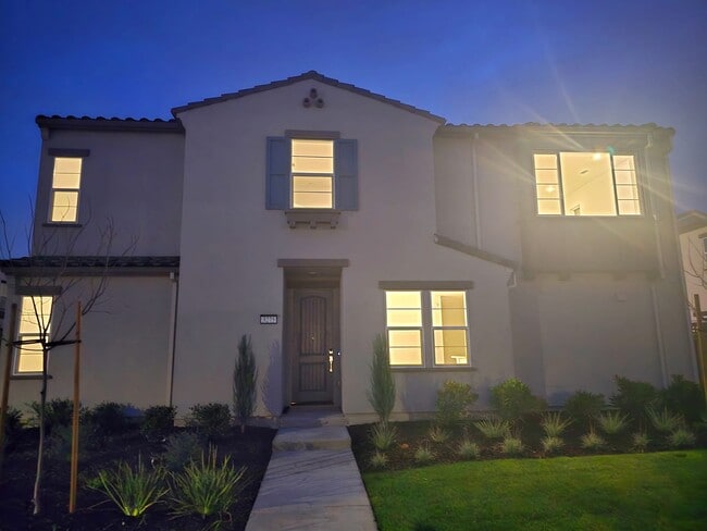 3275 Workman Ave in Lathrop, CA - Building Photo - Building Photo