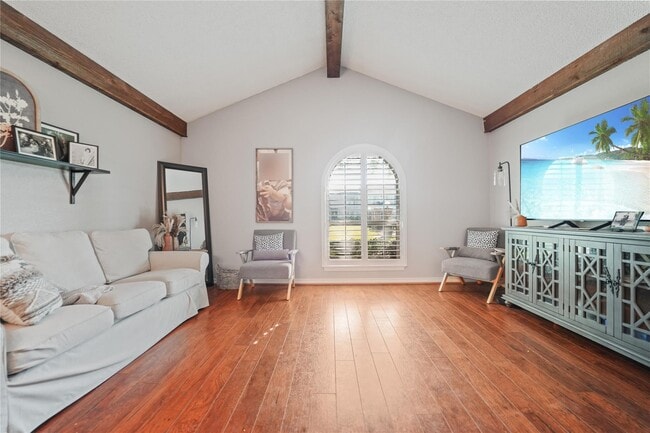 property at 1314 Town Cir