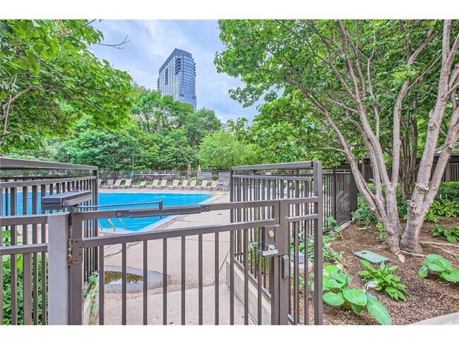 19 S 1st St, Unit B1102 in Minneapolis, MN - Building Photo - Building Photo