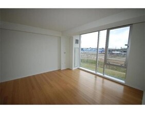 2 Earhart St, Unit 711 in Cambridge, MA - Building Photo - Building Photo