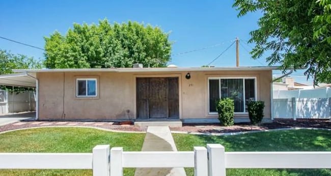 251 700 S St in Saint George, UT - Foto de edificio - Building Photo