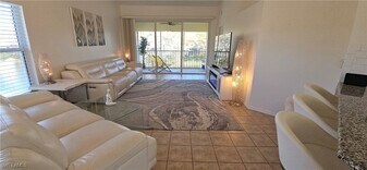 5435 Worthington Ln in Naples, FL - Building Photo