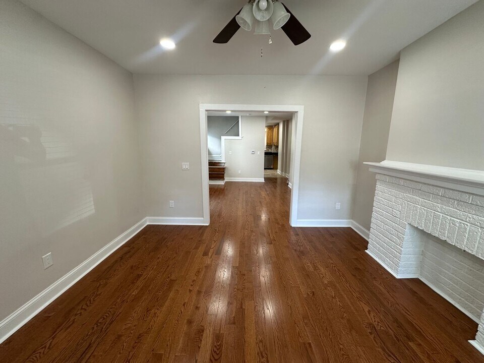 182 E Tompkins St in Columbus, OH - Building Photo