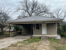 420 10th Ave SW in Decatur, AL - Building Photo