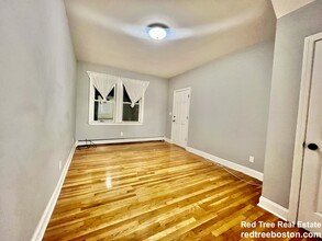 7 High Street Pl, Unit 1 in Brookline, MA - Building Photo - Building Photo