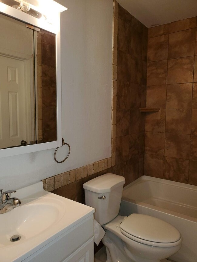 2124 Kirby Smith Dr in Bossier City, LA - Building Photo - Building Photo