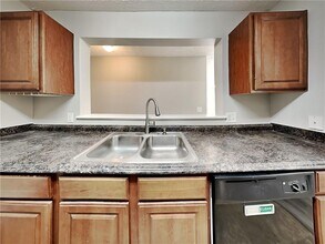 4101 Fairington Club Dr in Stonecrest, GA - Building Photo - Building Photo