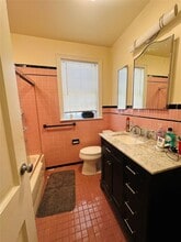 281 E 241st St in Bronx, NY - Building Photo - Building Photo
