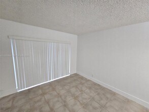 3272 NW 102nd Terrace in Coral Springs, FL - Building Photo - Building Photo