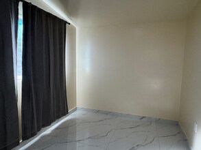 1676 Hoonipo St in Pearl City, HI - Building Photo - Building Photo