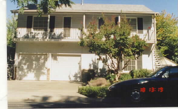 5107 V St in Sacramento, CA - Foto de edificio