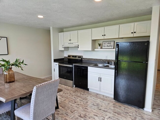 4986 13th Ave N in Keizer, OR - Building Photo - Building Photo