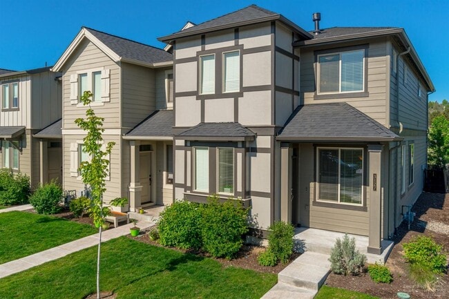 property at 3127 SW 28th St